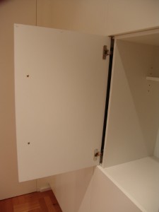 White Door-Kitchen Tek                        