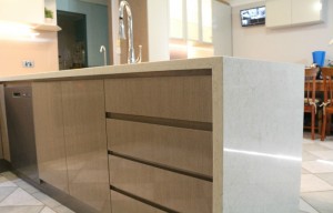 handle less-Modern Kitchen      